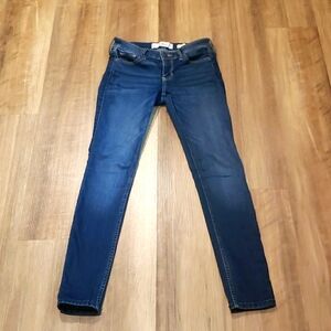 1S Hollister Low Rise Super Skinny Jeans